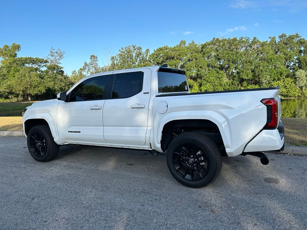 2024 Toyota Tacoma SR5 3