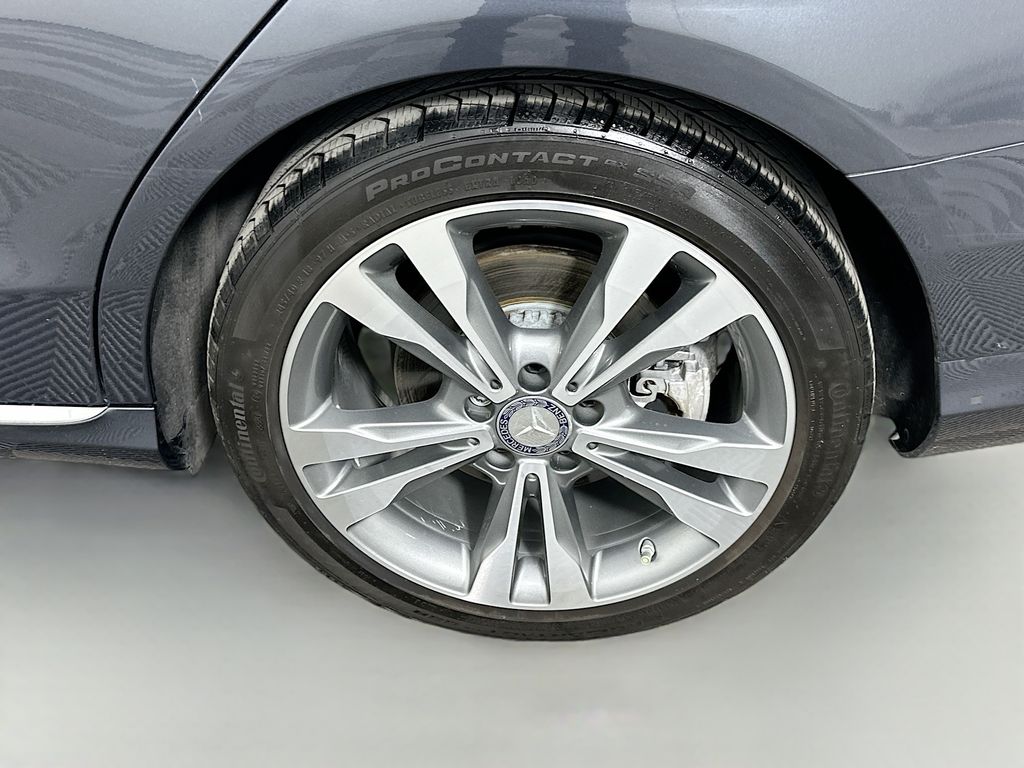 2015 Mercedes-Benz C-Class C 300 29