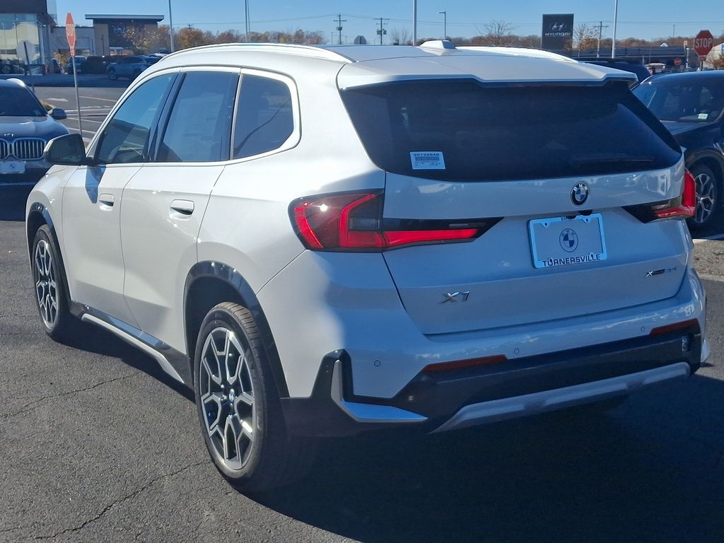 2025 BMW X1 xDrive28i 3