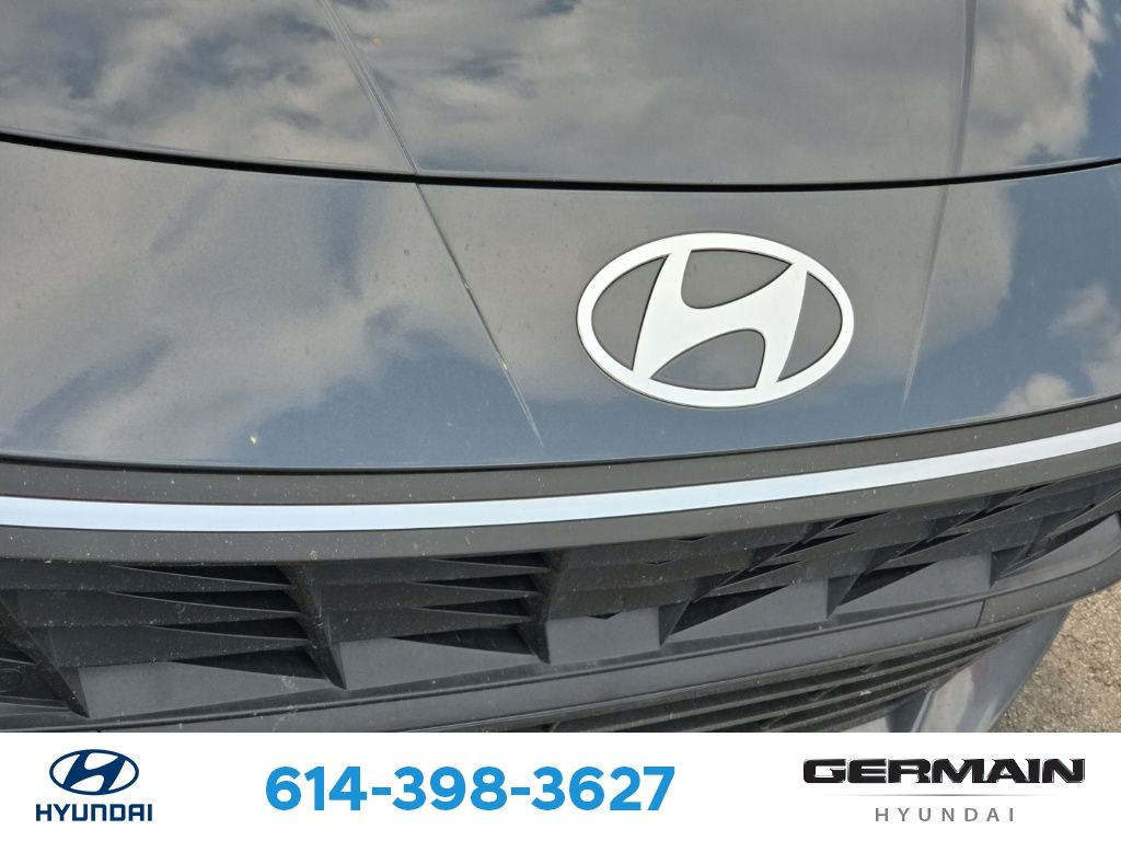 Used 2025 Gray Hyundai SE image 15
