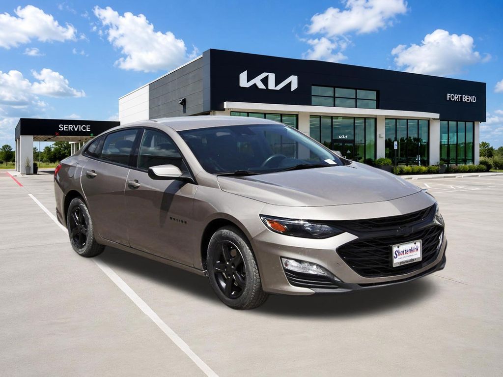 2023 Chevrolet Malibu LT - 2