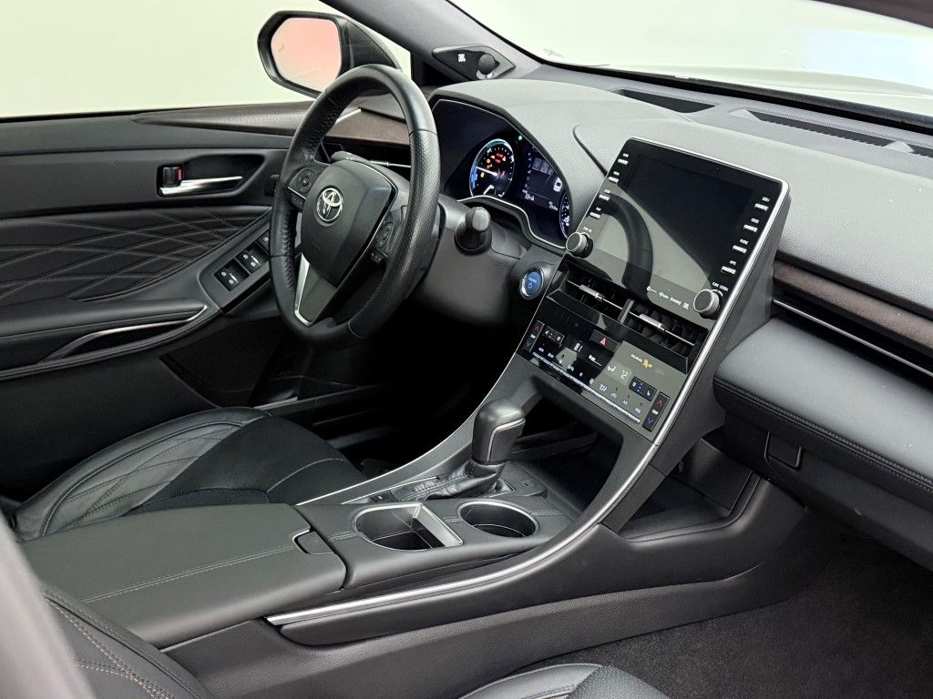 Thumbnail: 2021 Toyota Avalon - 16