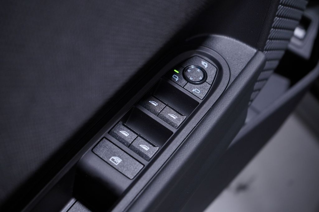 Thumbnail: 2026 MINI Cooper - 13