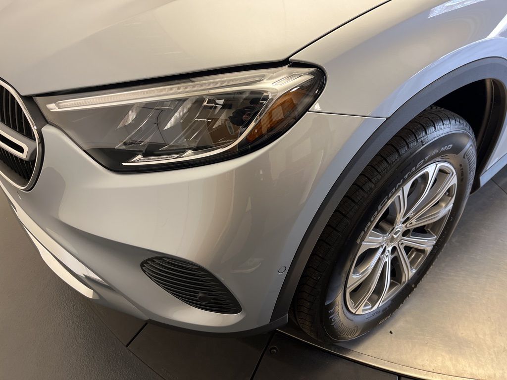 Thumbnail: 2026 Mercedes-Benz GLC - 9