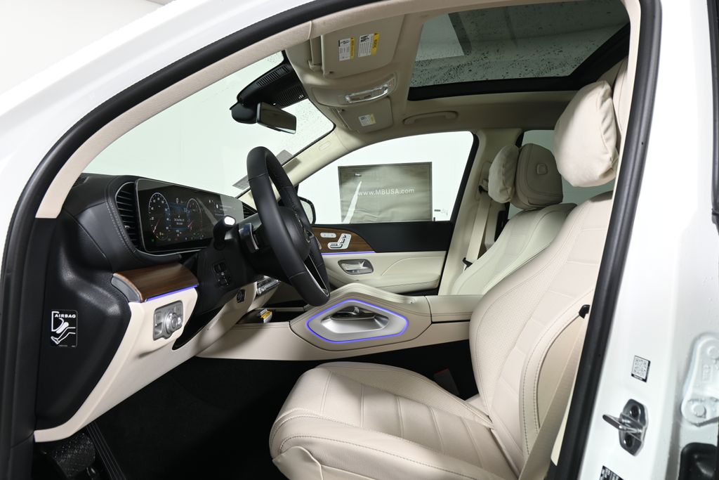 Thumbnail: 2026 Mercedes-Benz GLS - 3