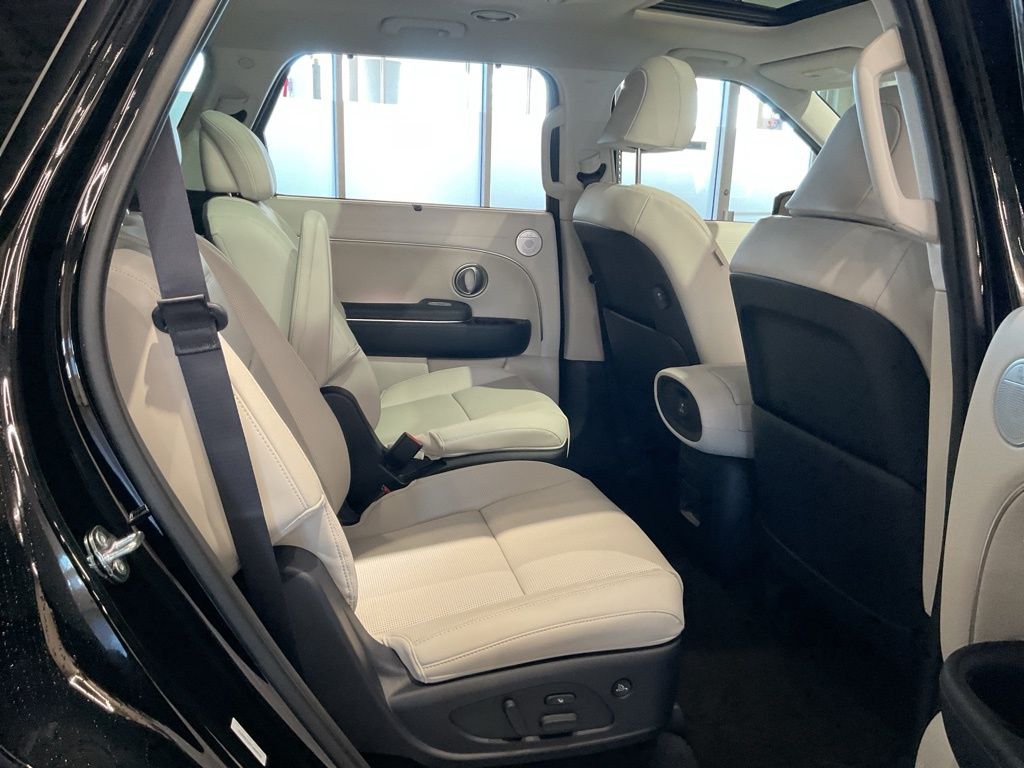 New 2026 Black Hyundai Calligraphy image 25