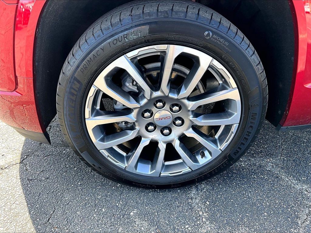 2023 GMC Acadia — photo 7