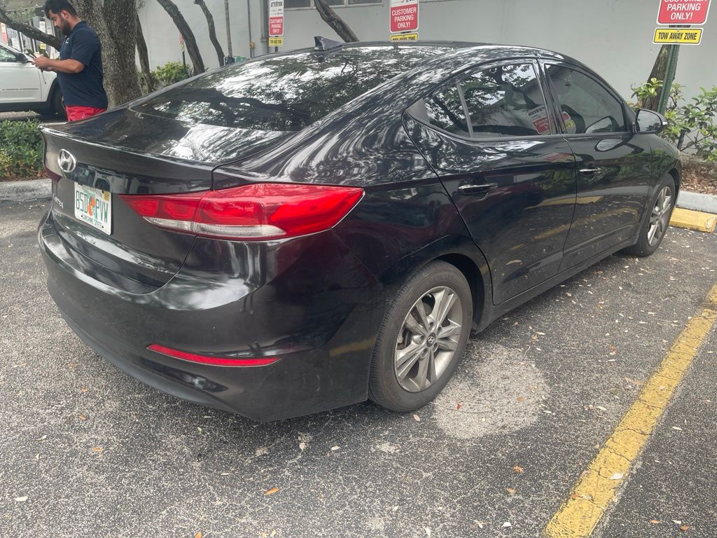 Used 2018 Black Hyundai SEL image 3