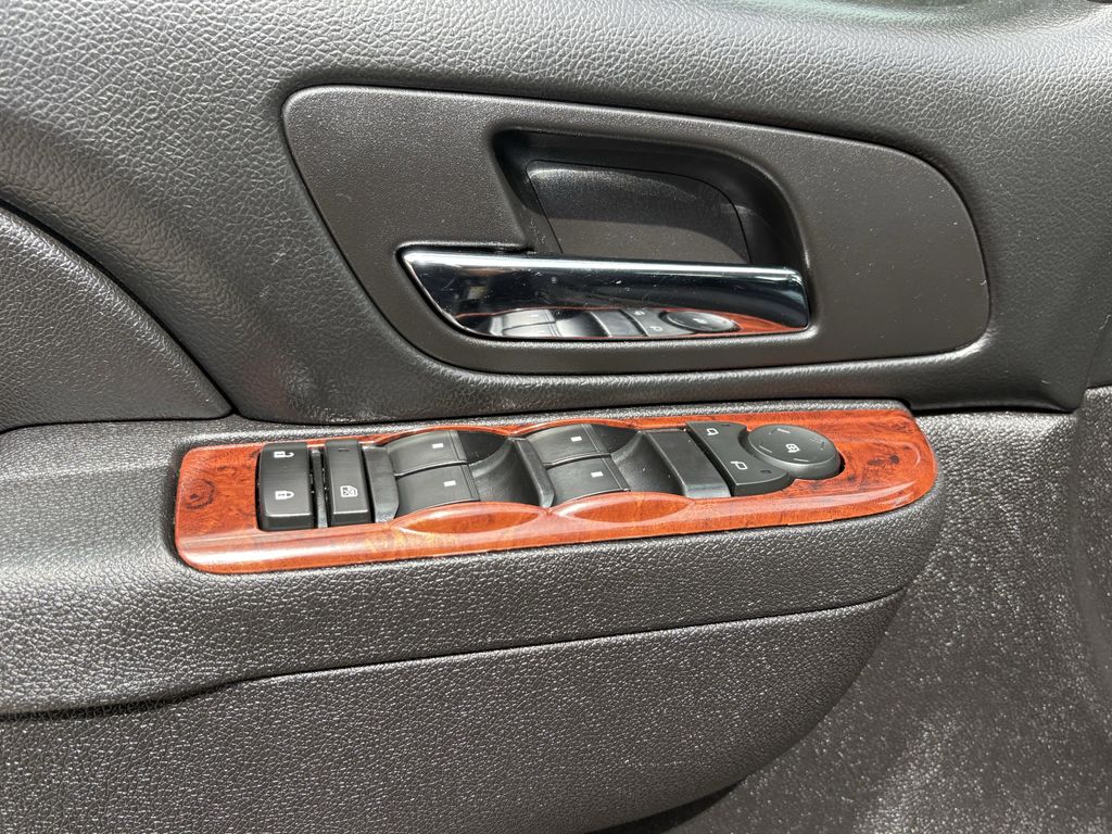 2014 Chevrolet Tahoe LS - 10