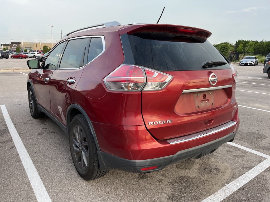 Thumbnail: 2016 Nissan Rogue - 4