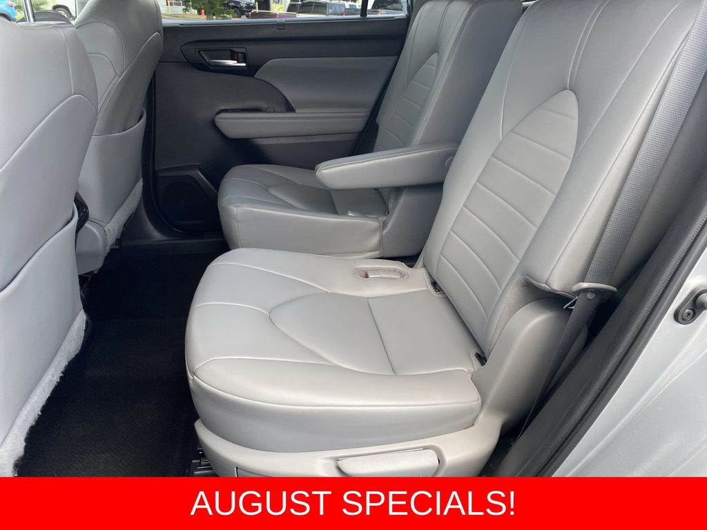 Used 2023 Toyota Highlander SUV