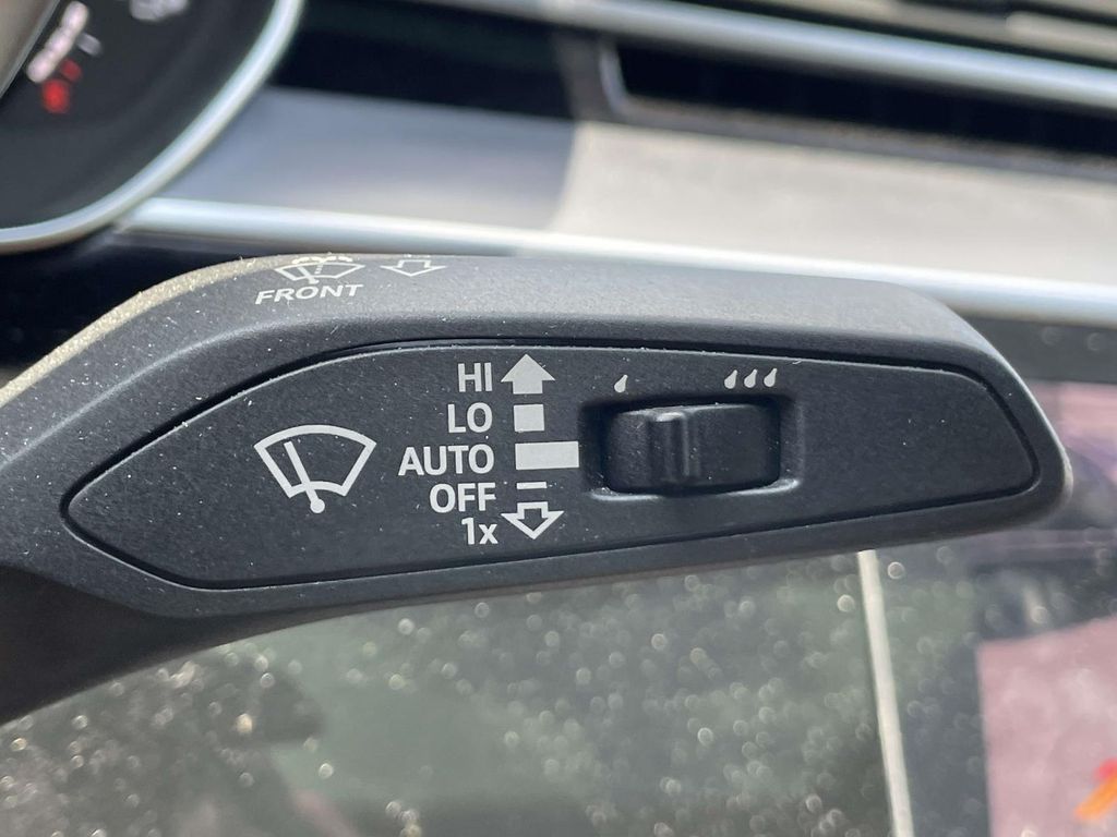 Used 2024  Audi L 55 image 38
