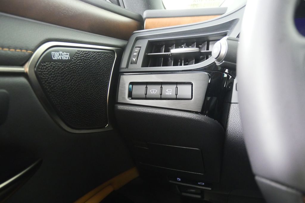 2023 Lexus ES  22