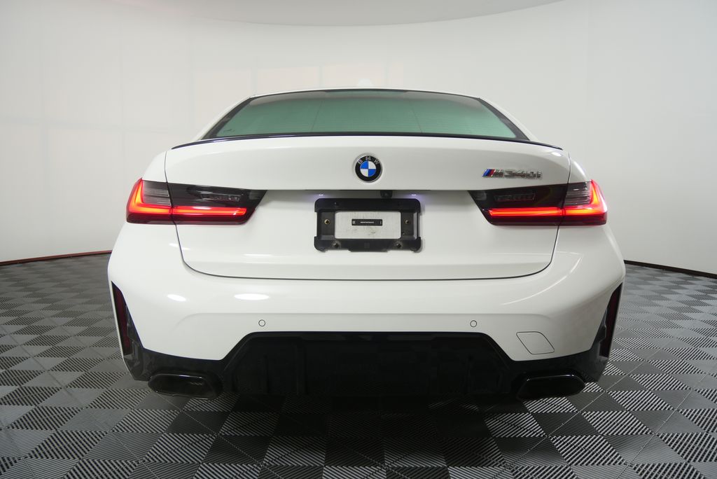 Thumbnail: 2023 BMW 3 Series - 4