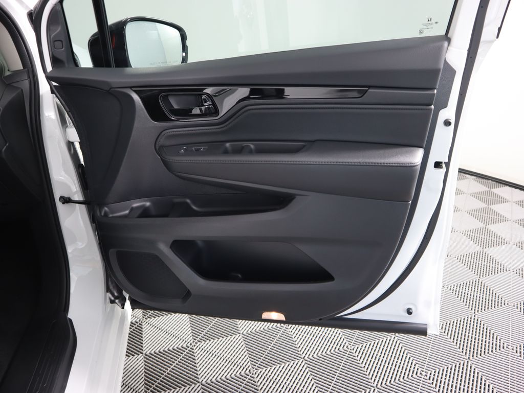 Thumbnail: 2026 Honda Odyssey - 27