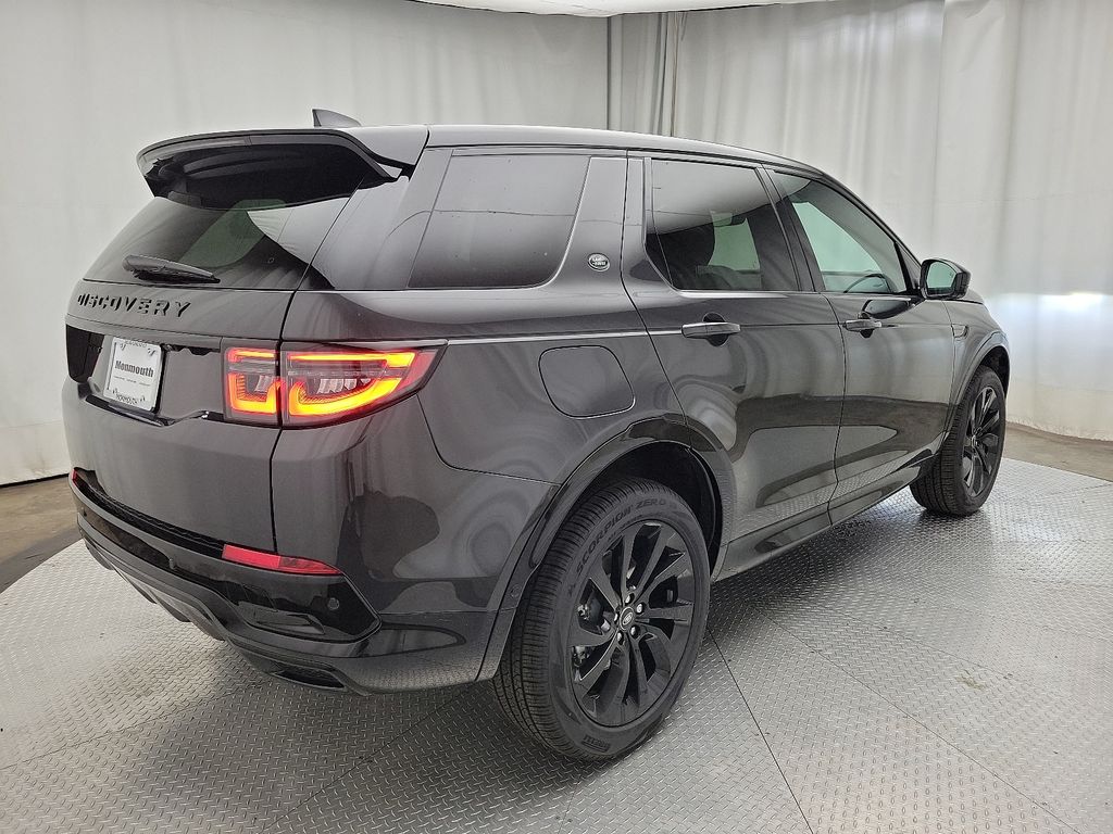 Thumbnail: 2025 Land Rover Discovery Sport - 3
