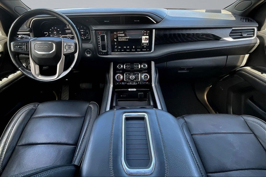 2022 GMC Yukon Denali - 7