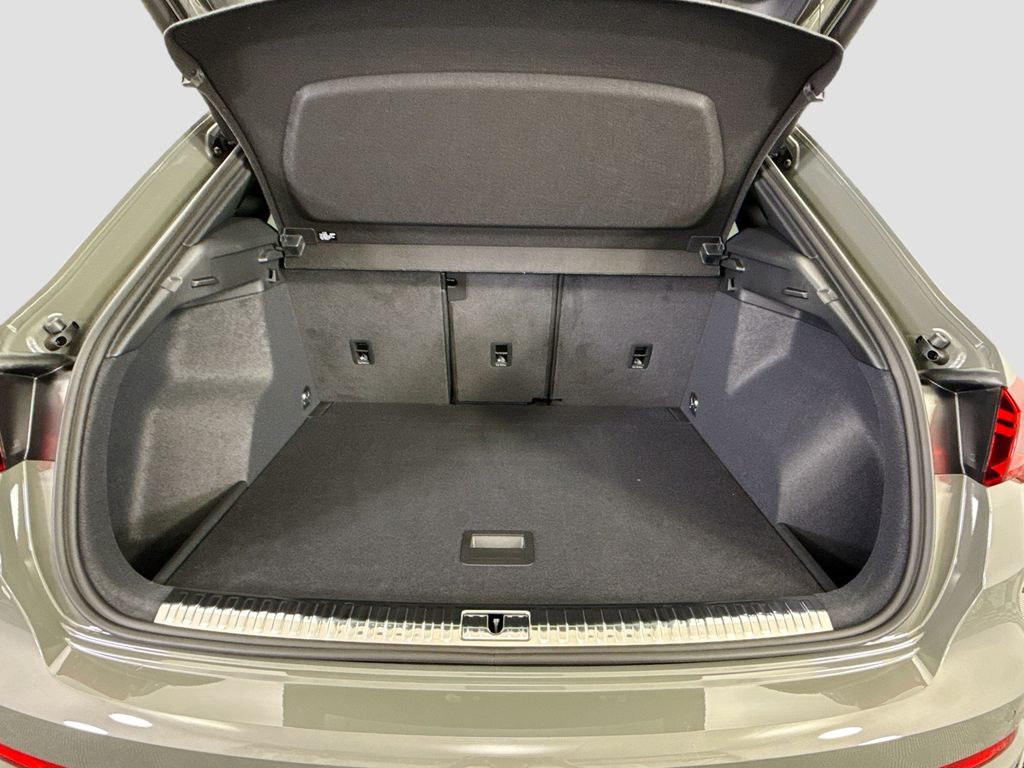 Thumbnail: 2025 Audi Q3 - 26