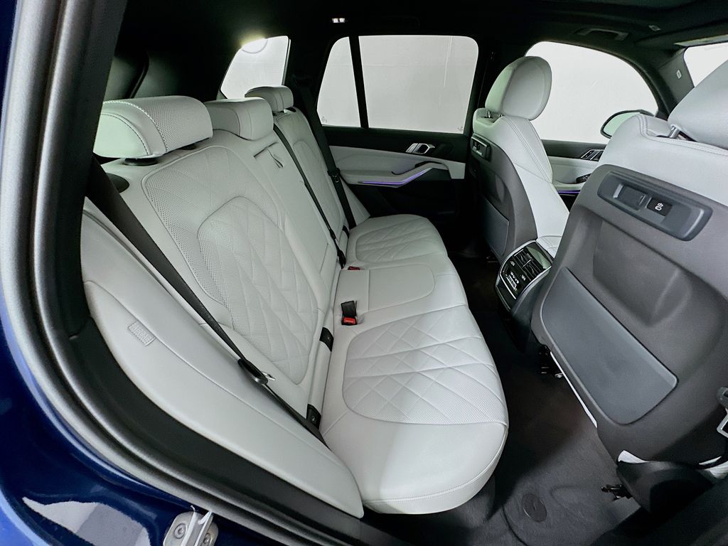 Thumbnail: 2023 BMW X5 - 28