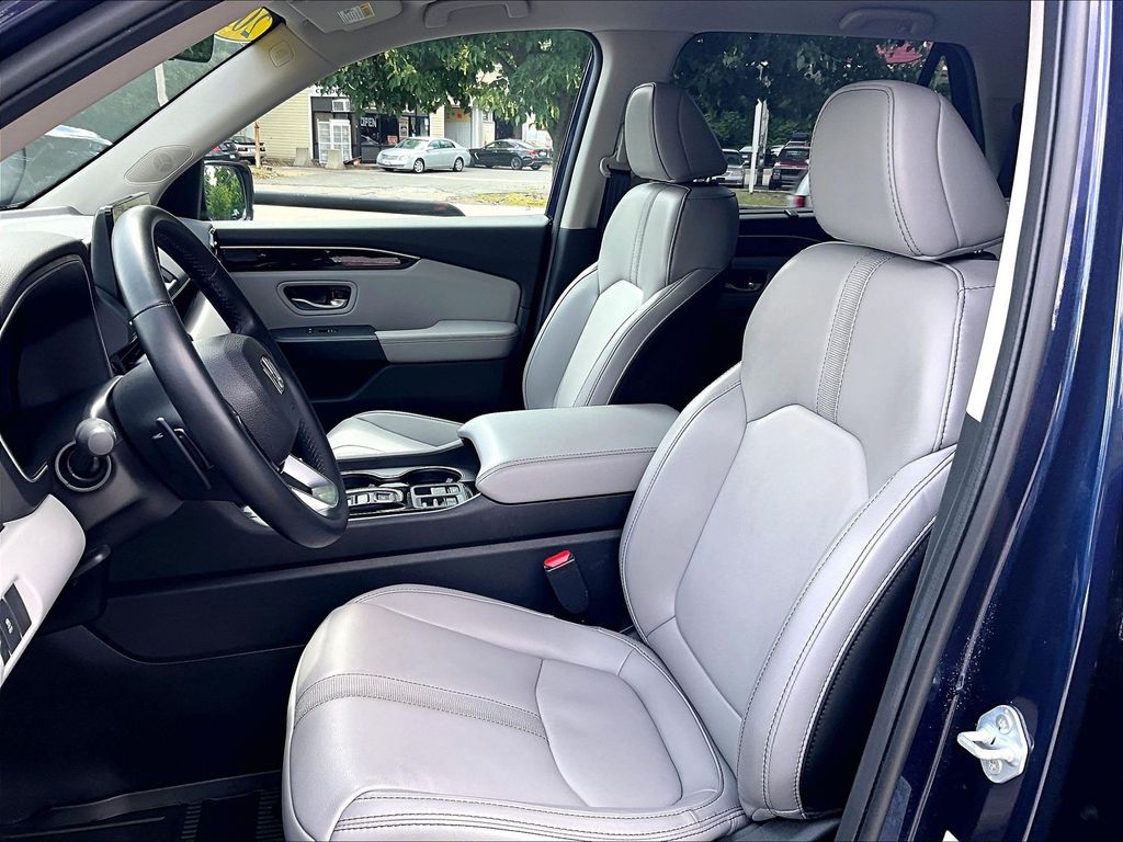 2025 Honda Pilot — photo 10
