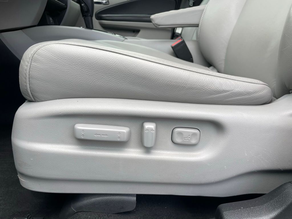 Thumbnail: 2019 Honda Pilot - 25