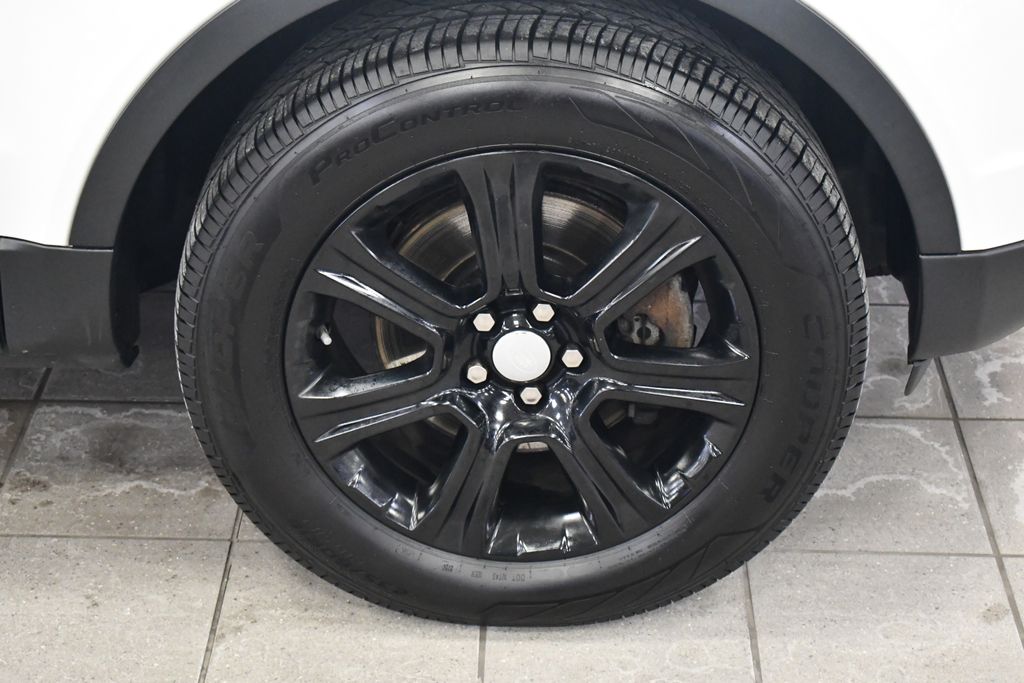 Thumbnail: 2017 Land Rover Range Rover Evoque - 9