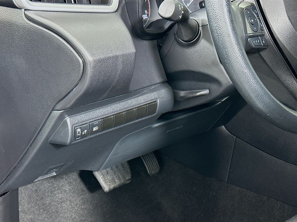 Thumbnail: 2024 Toyota Corolla - 10