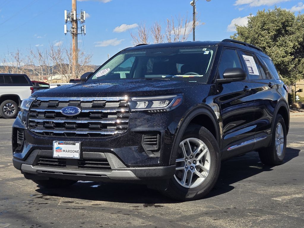2025 Ford Explorer Active AWD