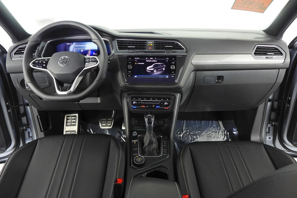 Thumbnail: 2022 Volkswagen Tiguan - 25