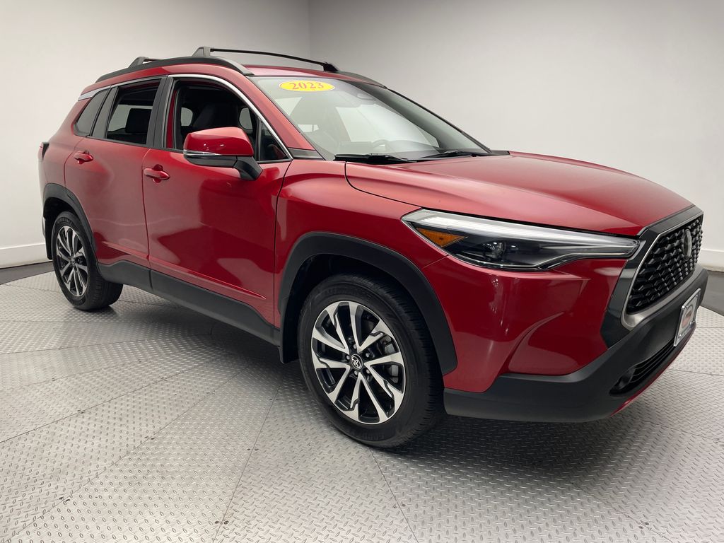 2023 Toyota Corolla Cross XLE 3