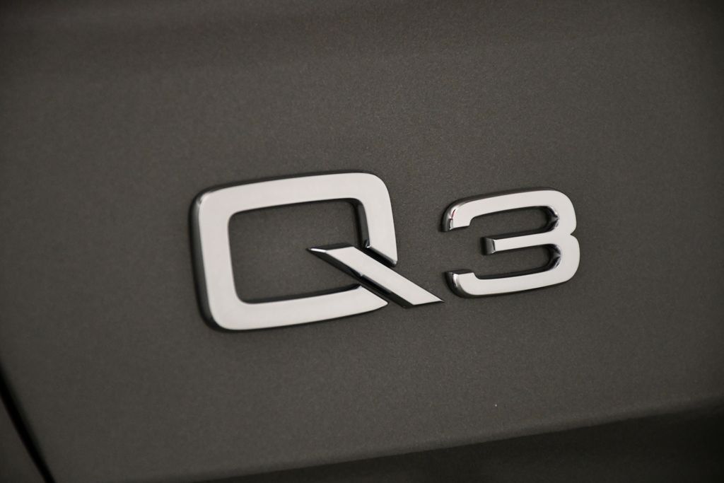 2025 Audi Q3  9