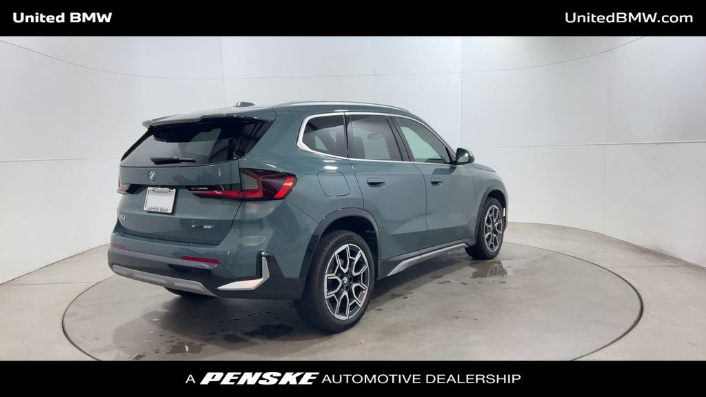 Thumbnail: 2024 BMW X1 - 8