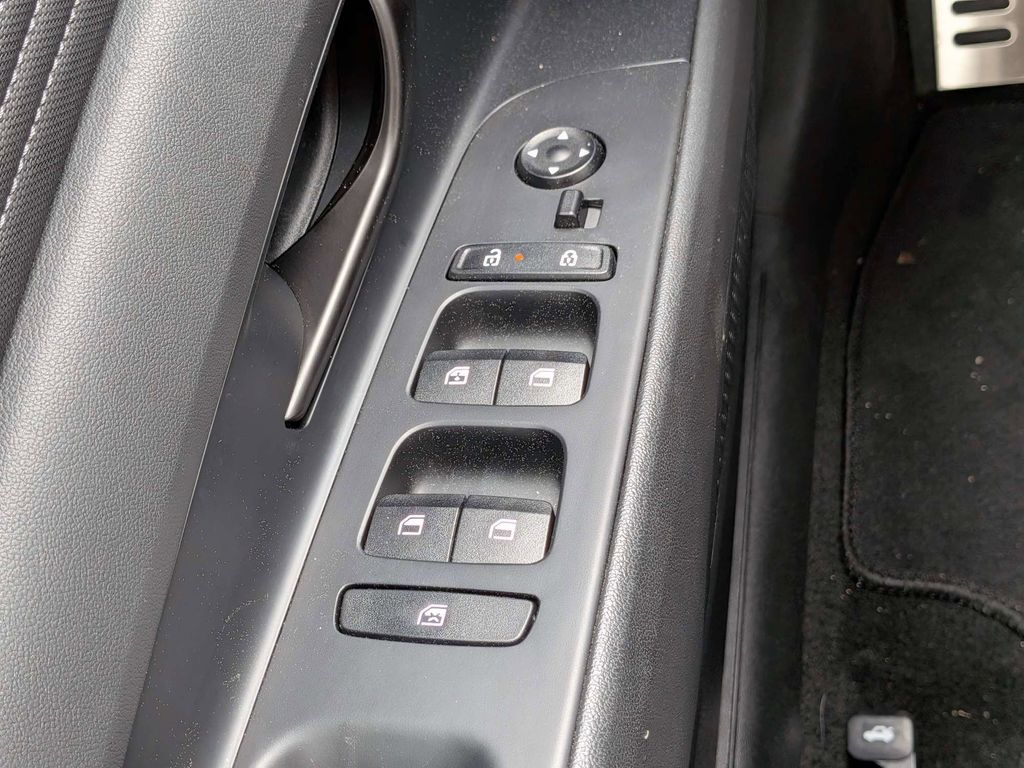 2025 Hyundai Elantra SEL - Photo 24
