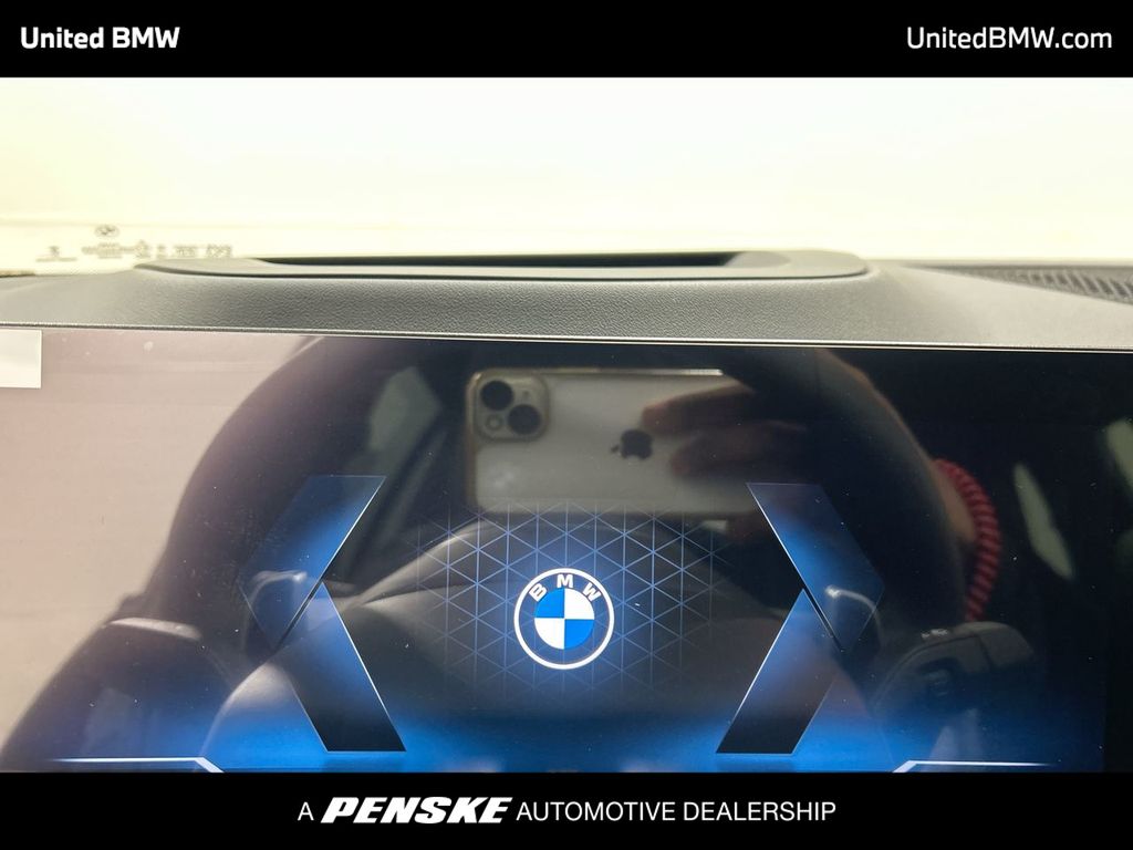 Thumbnail: 2026 BMW X7 - 15