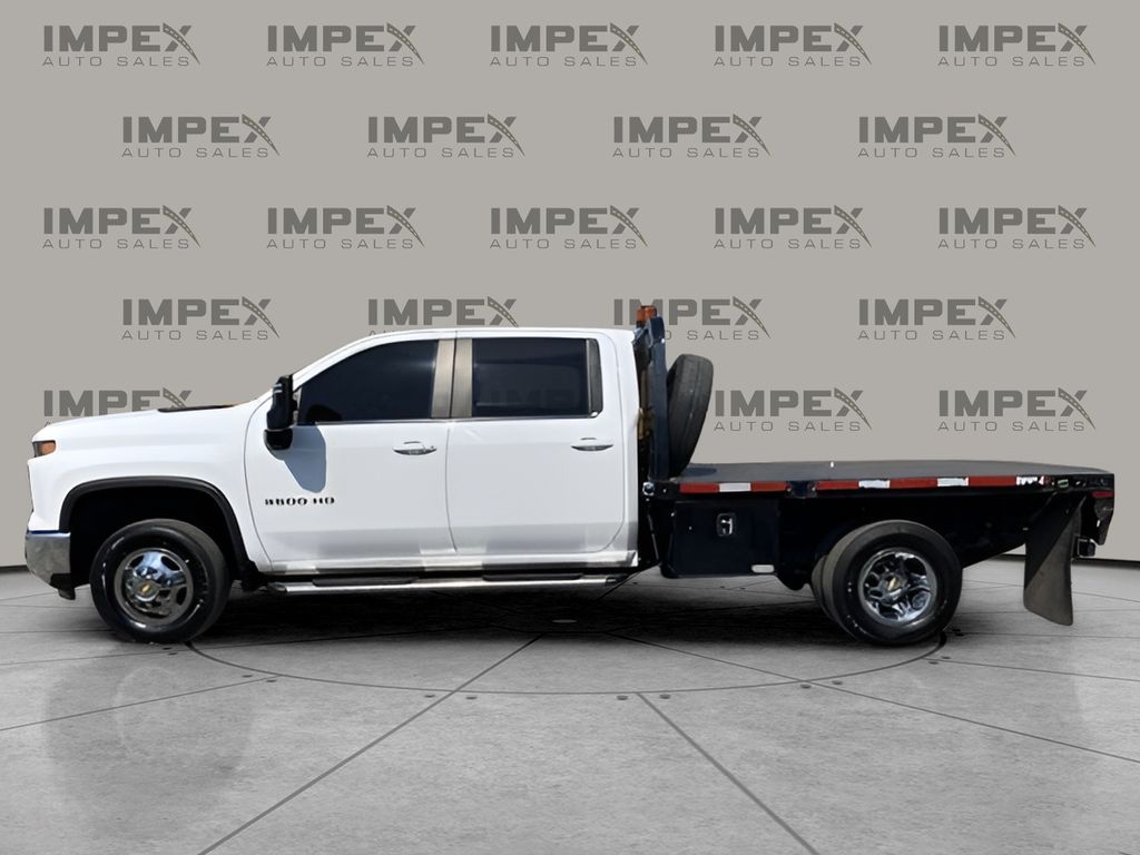 Summit White 2024 Chevrolet Silverado 3500HD LT Crew Cab LB 4WD Pickup Truck Four-Wheel Drive Automatic