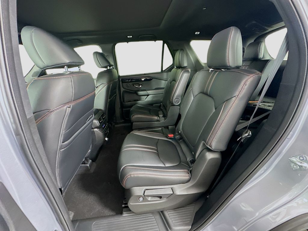 Thumbnail: 2025 Honda Pilot - 16