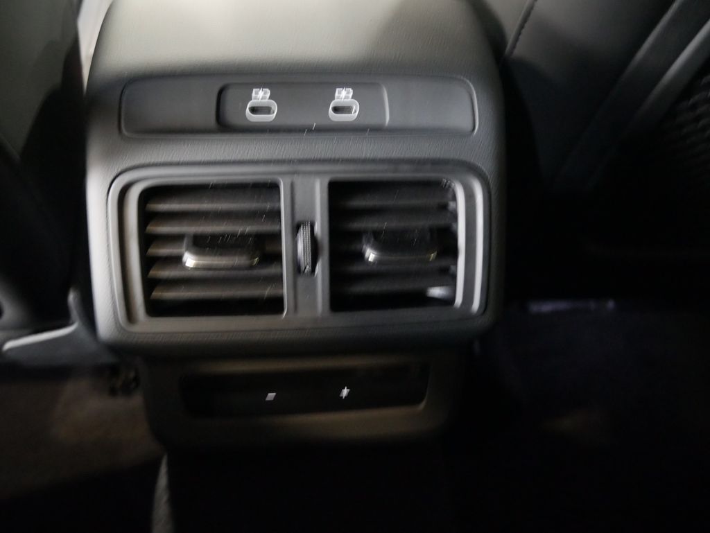 Thumbnail: 2026 Audi SQ5 - 29