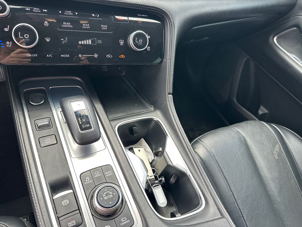 Used 2023 Black INFINITI LUXE image 33