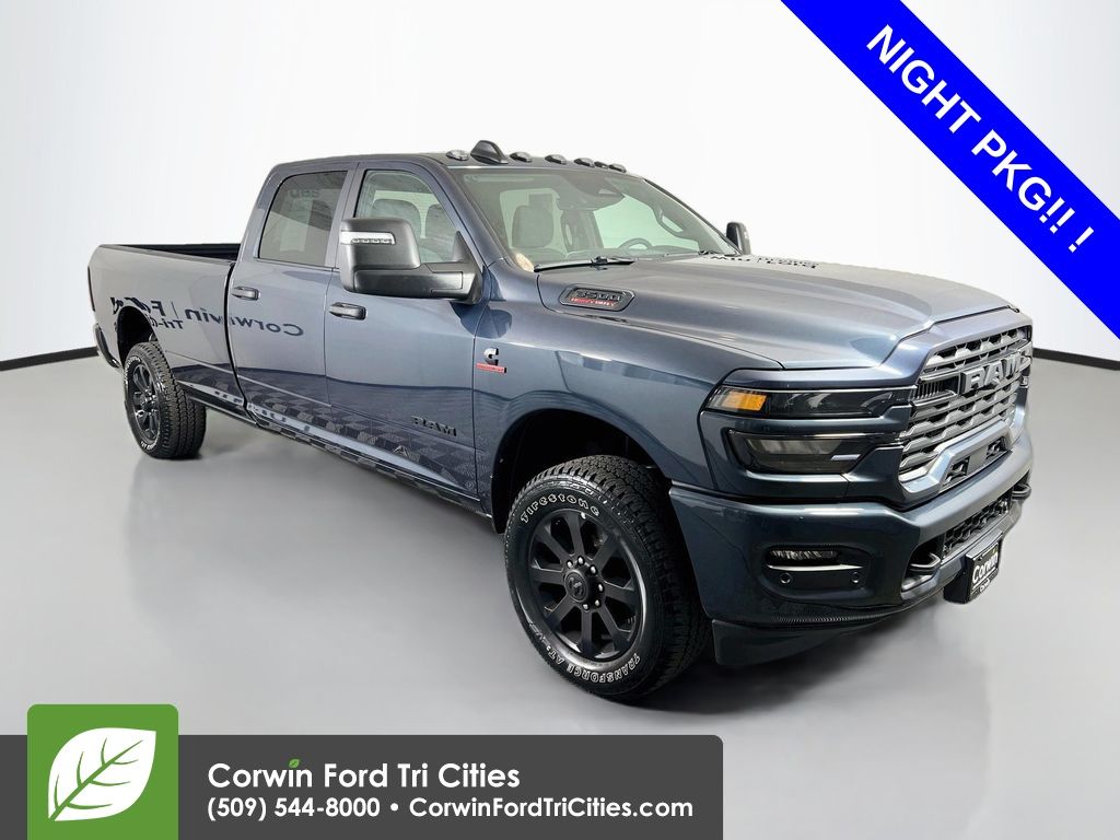 2026 RAM 3500 Big Horn Crew Cab LB 4WD