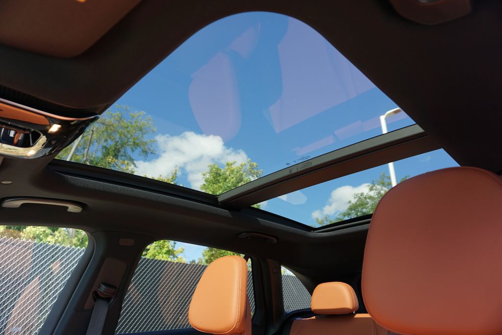 Thumbnail: 2026 Mercedes-Benz GLC - 12