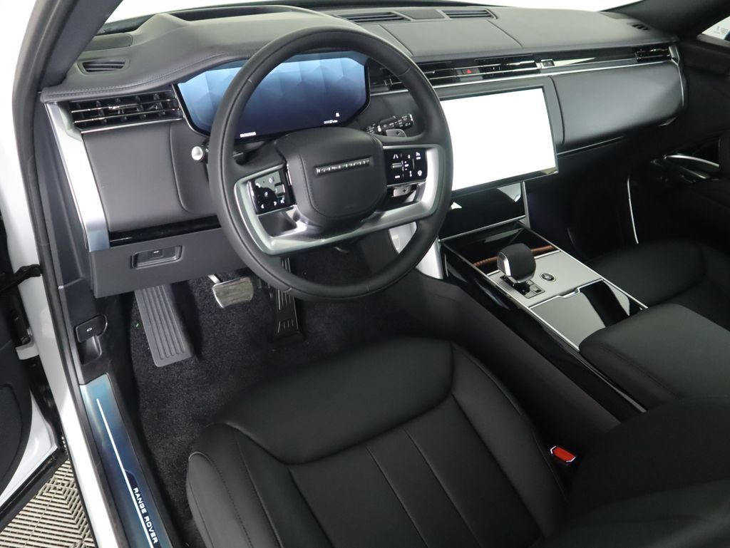 Thumbnail: 2025 Land Rover Range Rover - 10