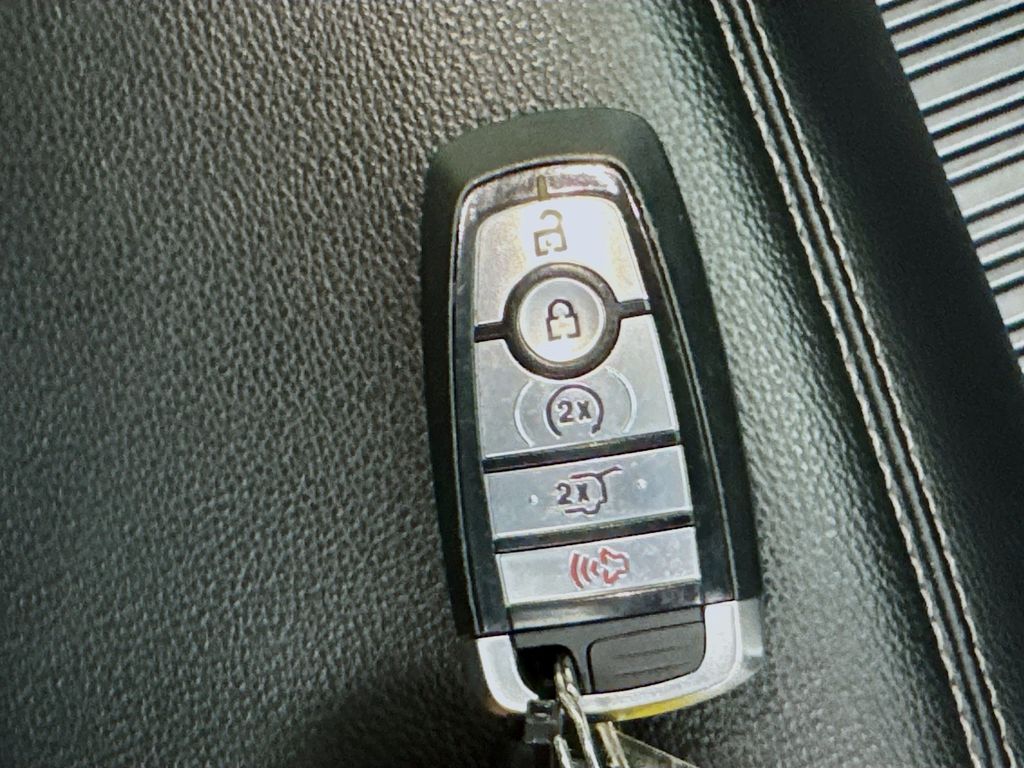 Used Car 2021 Ford Explorer  Xlt For Sale Under $25,000 In Austin, Texas