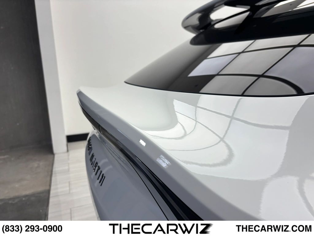 2021 Aston Martin DBX