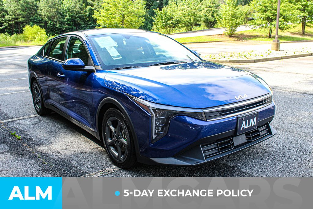 Used 2025 Blue Kia LXS image 4