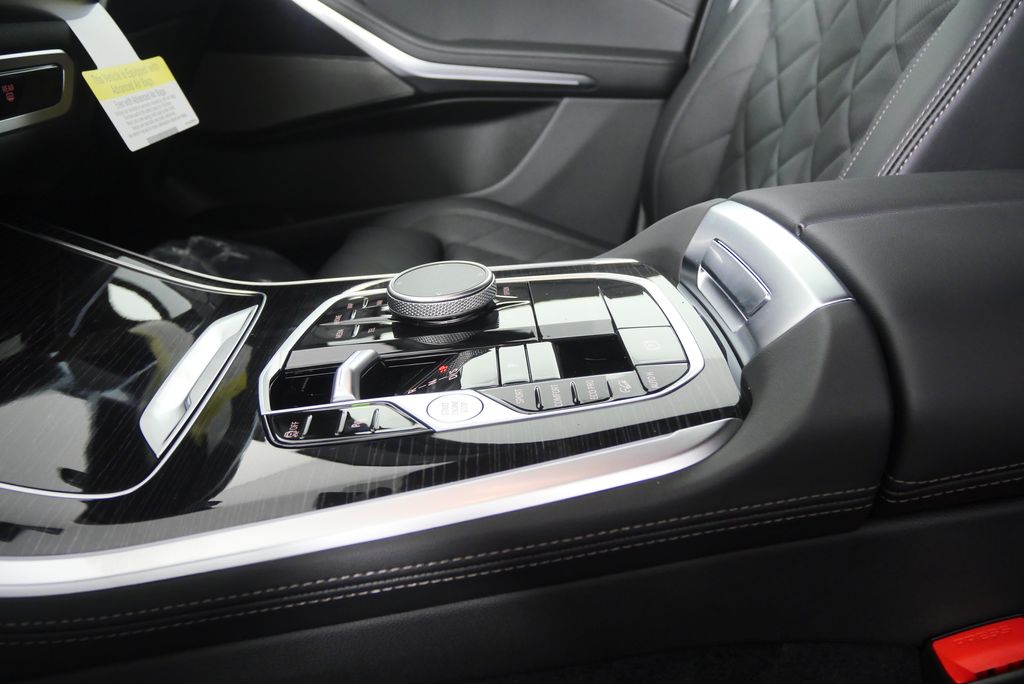 Thumbnail: 2026 BMW X5 - 21