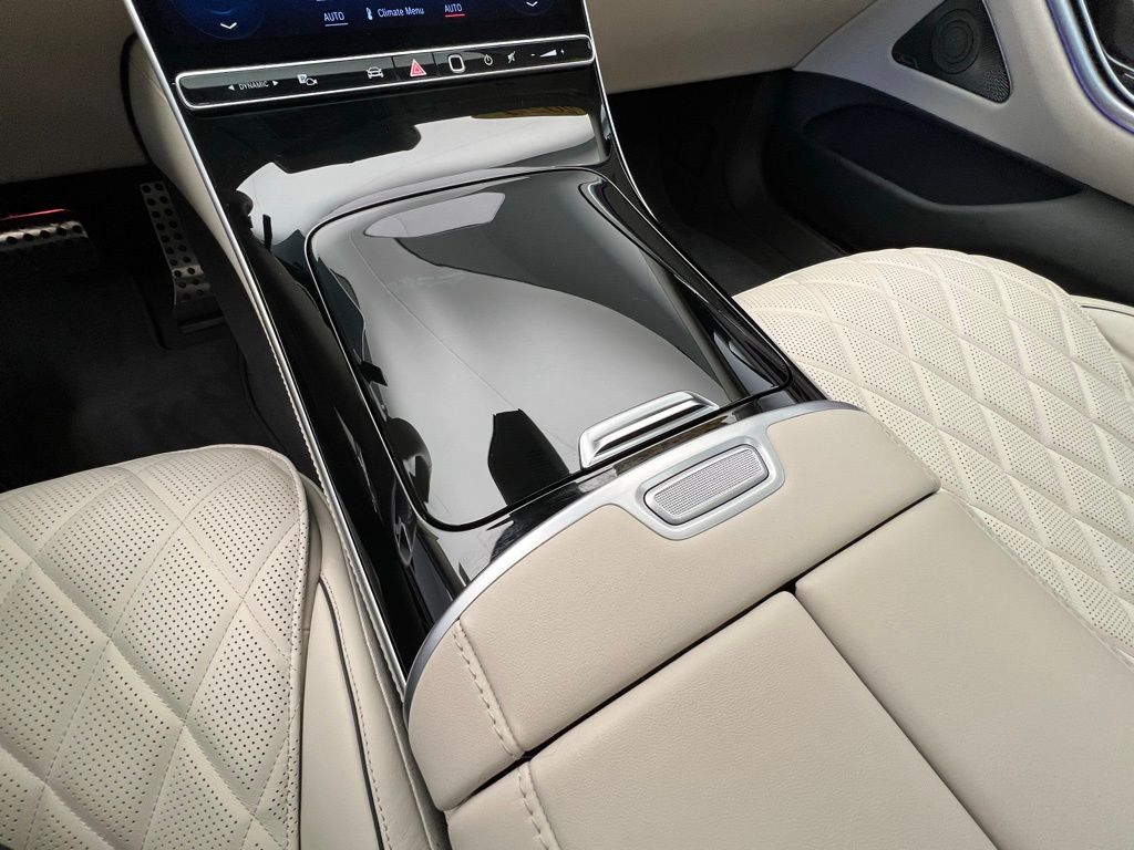 Thumbnail: 2024 Mercedes-Benz S-Class - 11