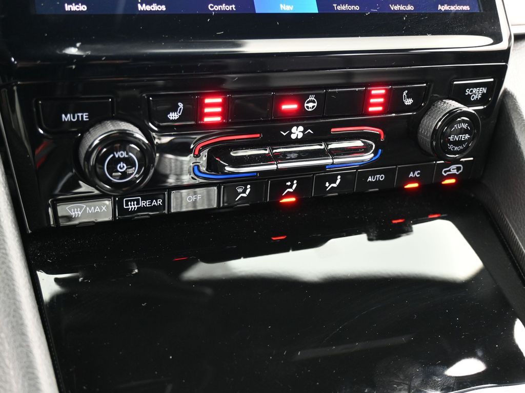 Used 2025 Baltic Gray Metallic Clearcoat Jeep Limited image 14