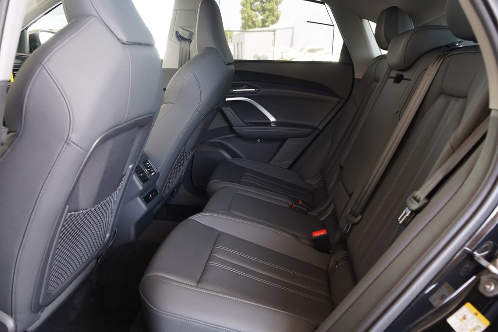 Thumbnail: 2026 Audi Q5 - 7