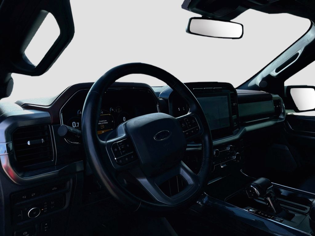 Used 2022 White Ford Lariat image 9
