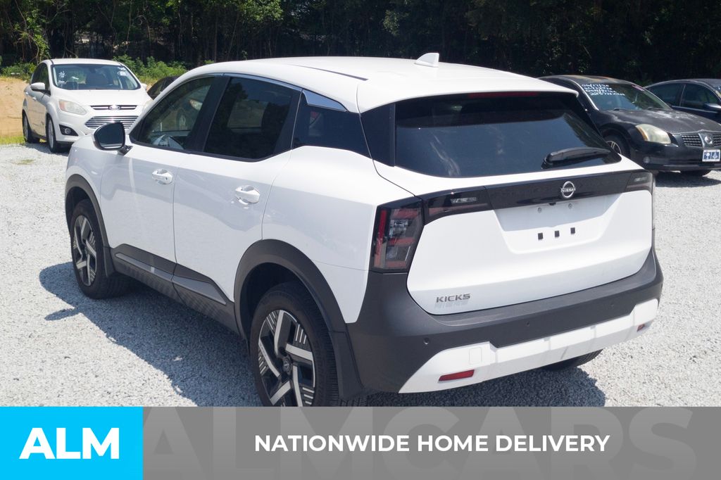 Used 2025 White Nissan SV image 4